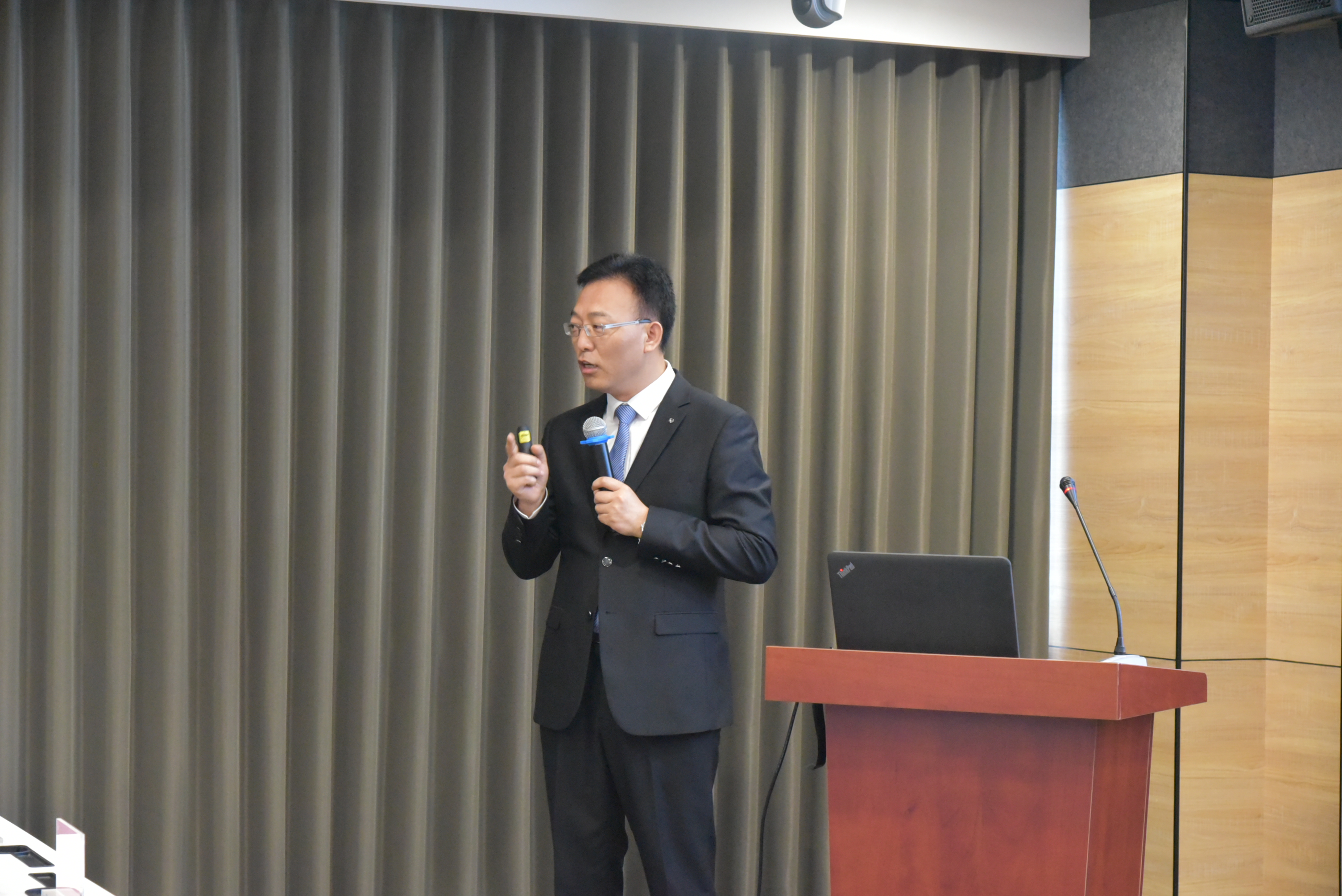 【简讯】百思特与国内阻燃剂龙头企业万盛股份(603010)